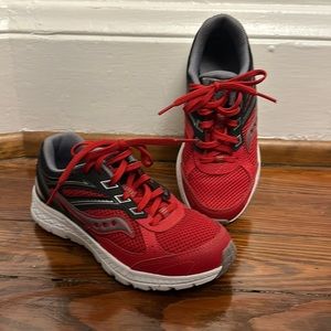 Saucony little boys lace up athletic shoes
